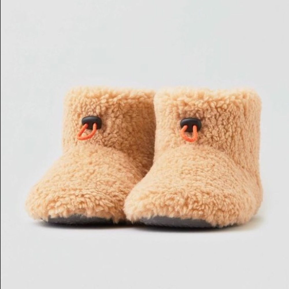 American Eagle Sherpa Bootie Slippers